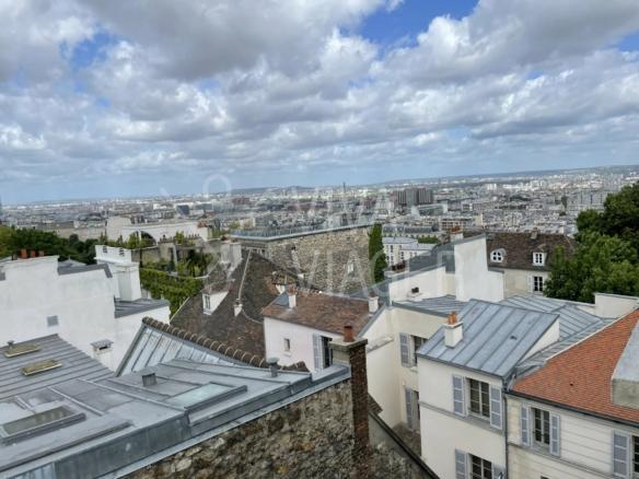 Studio de 30m – Viager libre  – Paris 18
