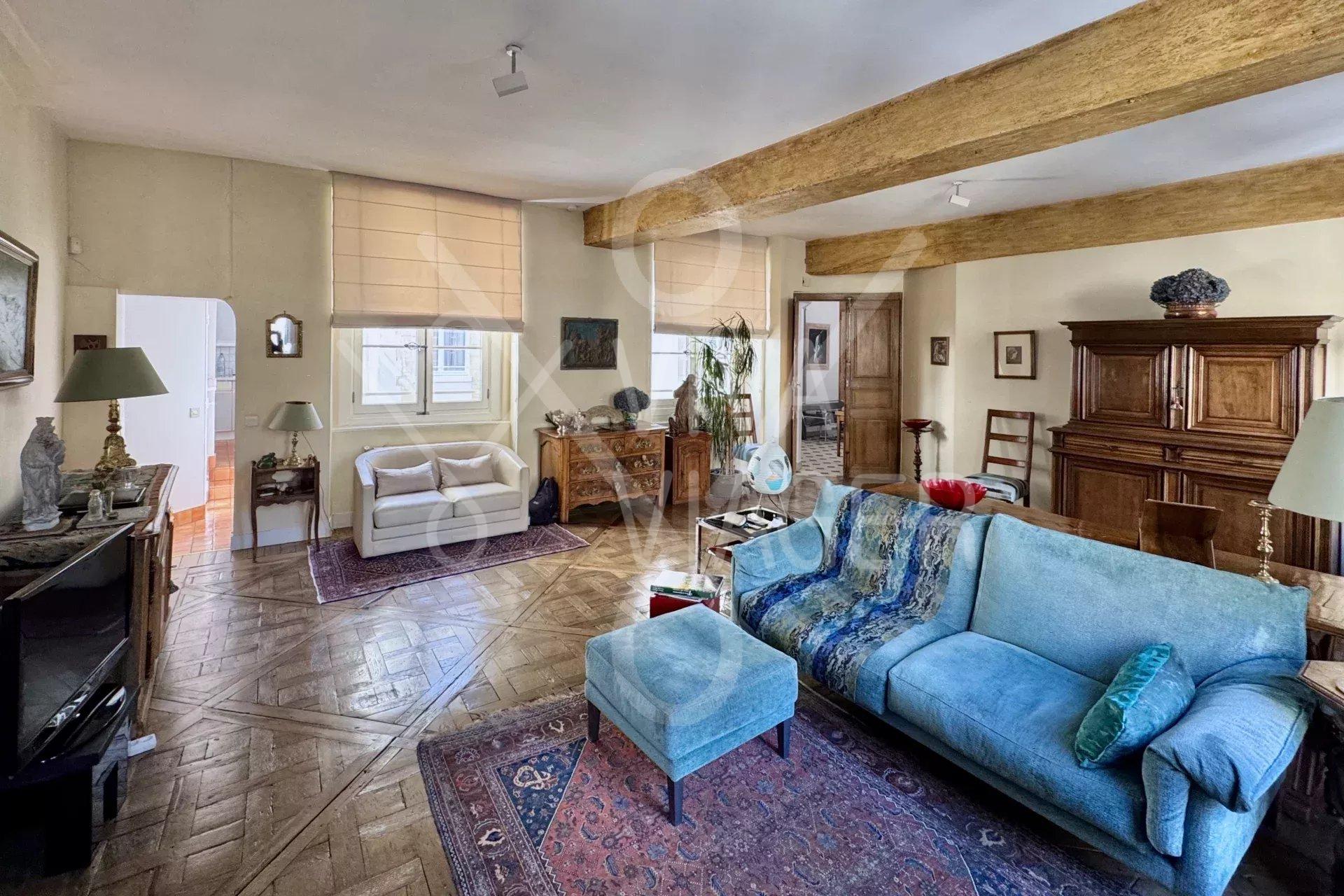 3cea86ae2c2bd0173521b7943f81e5aa_a068d3564f_1920-original-39612 Appt 3P de 93m² – Viager occupé – Paris 1er