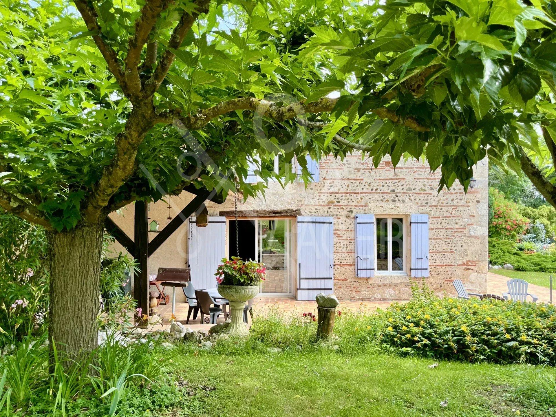 5362b6cdd8e0655331e8201ef40c03e4_4f39784113_1920-original-40008 Maison en pierre 200 m² – – Vente à terme libre – Fals (47) – Parc arboré de 8 000 m²