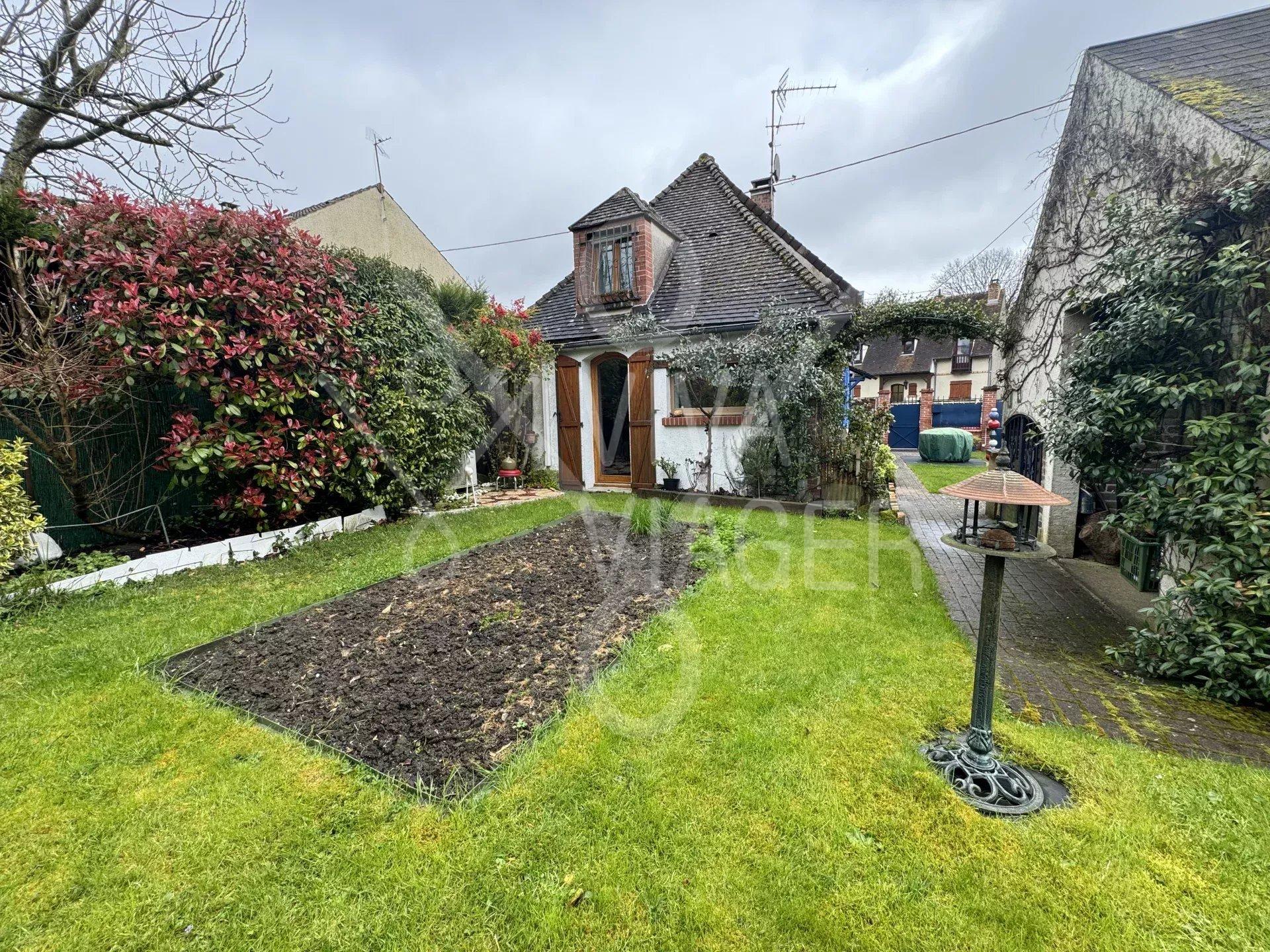 6e5e5f66d059ac57824bcfd2de0a6028_654b8efc81_1920-original-39443 Longère 4P – Nue-propriété – Andeville