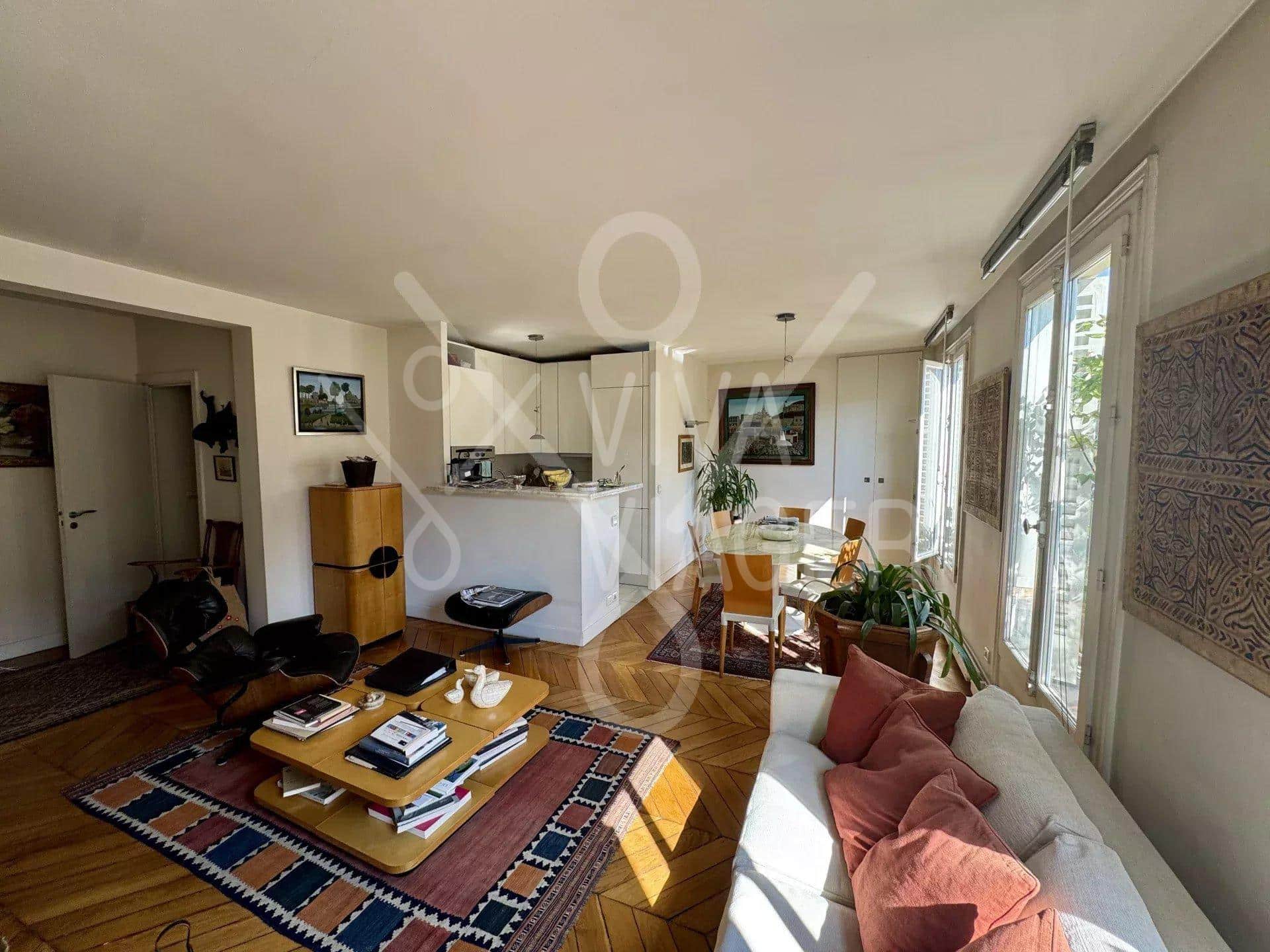 a915451a07116ffc0027894fc4190225_e391d36e21_1920-original-39636 Appt 4P 78m² avec balcon – Nue-propriété – Paris 9ème