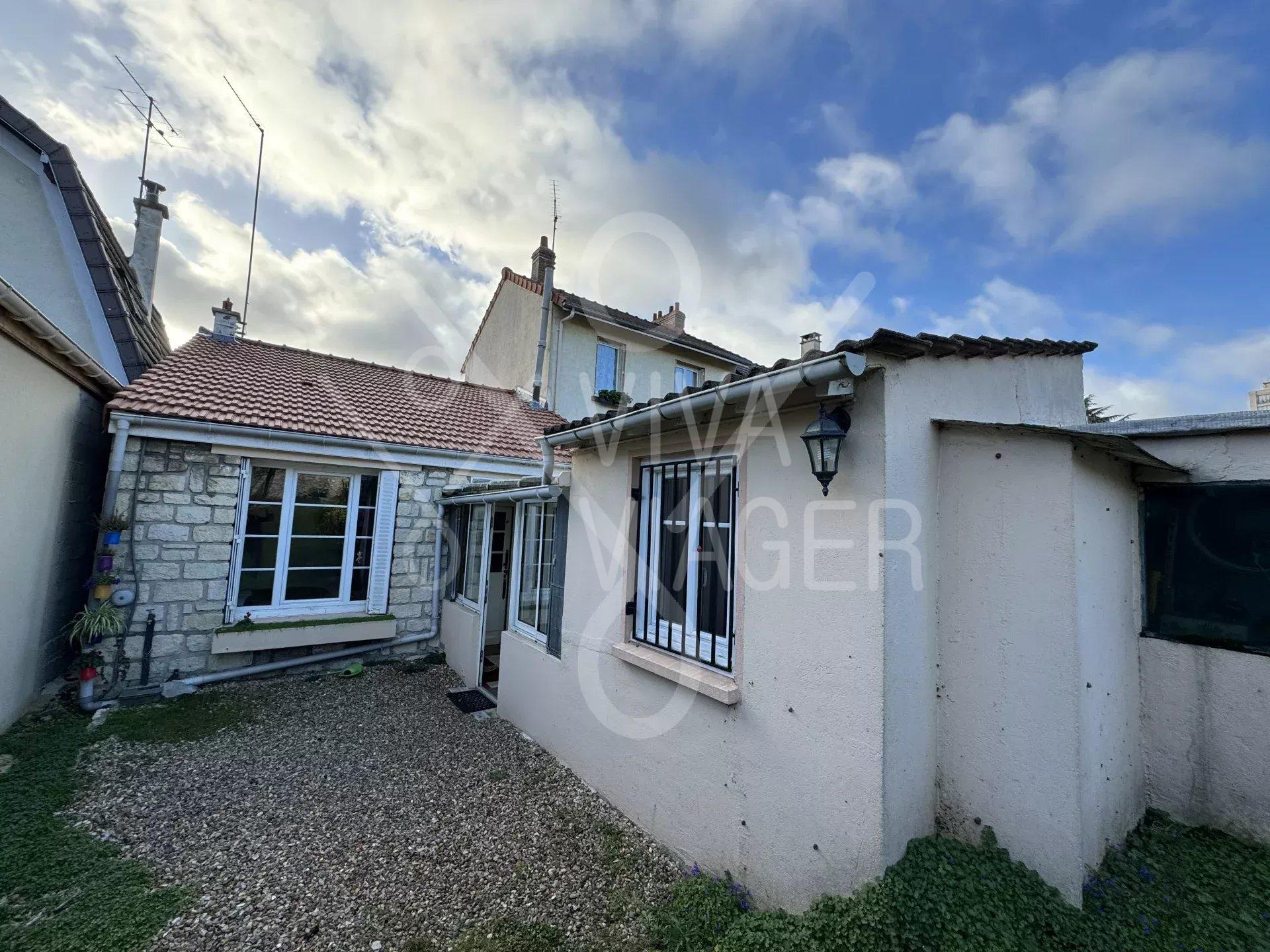 d1874ed450642c411654b03bd2522515_dfe93a8e36_1920-original-39001 Maison 4/5P – Viager Occupé – Chatillon