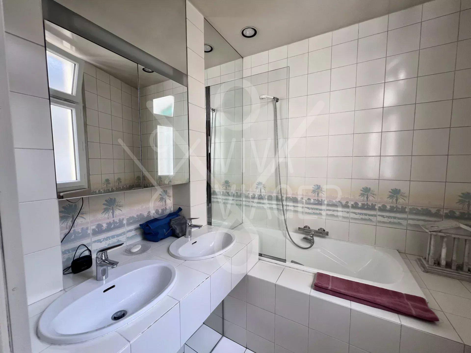 e411b5cfb4ec71911420755dd5fe7fb7_6847aa7549_1920-original-40178 Appart 3/4P 103m² – Viager occupé – Paris 16ème