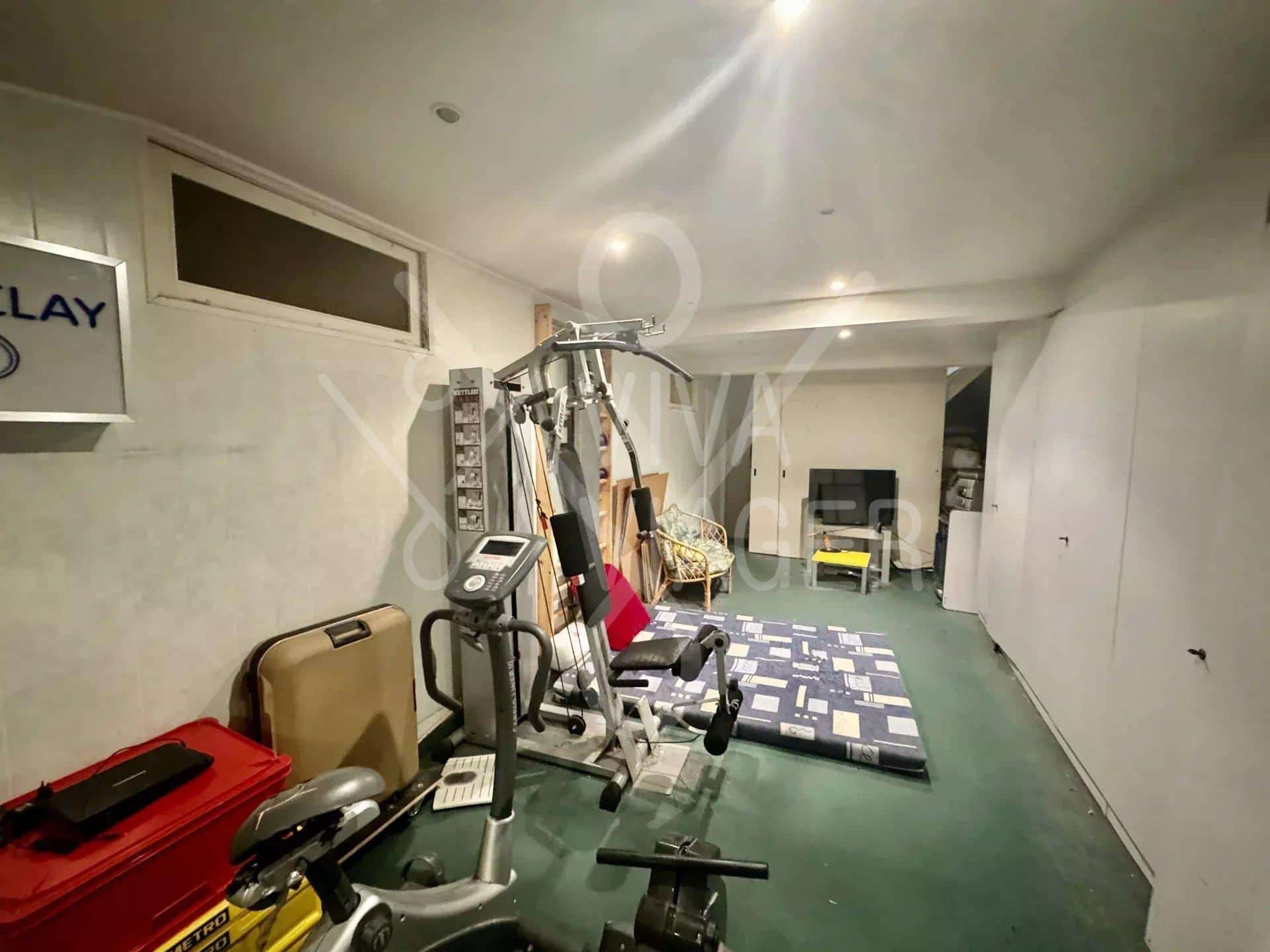 Local commercial de 52 m2  –  Nue-Propriété – Levallois-Perret