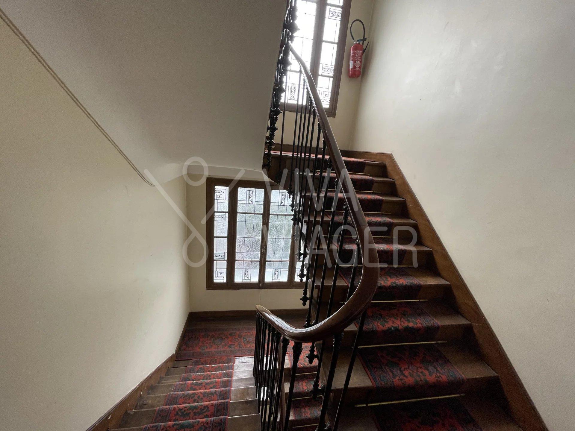 f463f793c5cf9504369564844b3bc101_ffe7d455ca_1920-original-38300 Appt de 2/3P – Viager Occupé – Paris 18